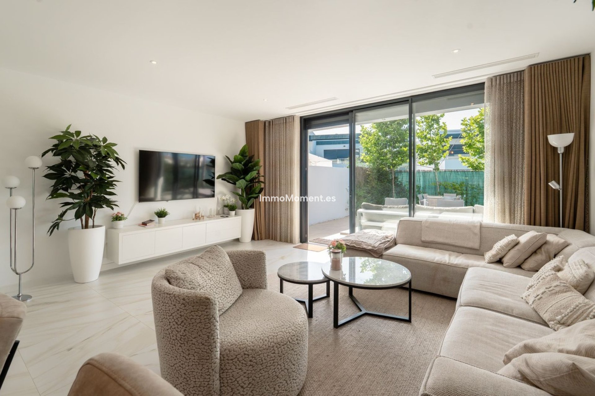 Resale - Detached villa - Estepona - Selwo