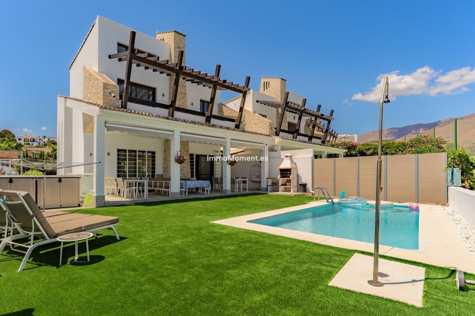 Resale - Detached villa - Estepona - Valle Romano