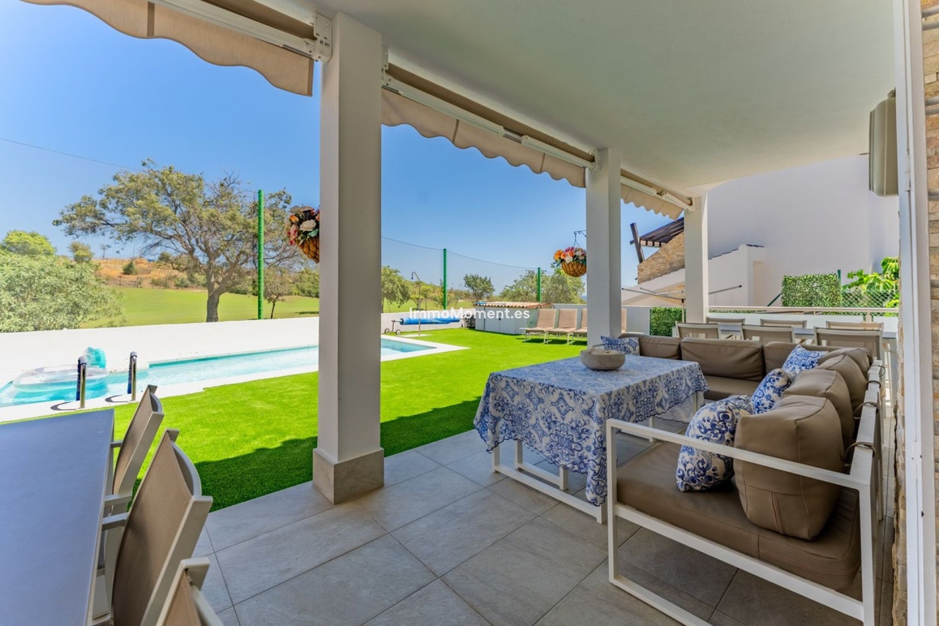 Resale - Detached villa - Estepona - Valle Romano