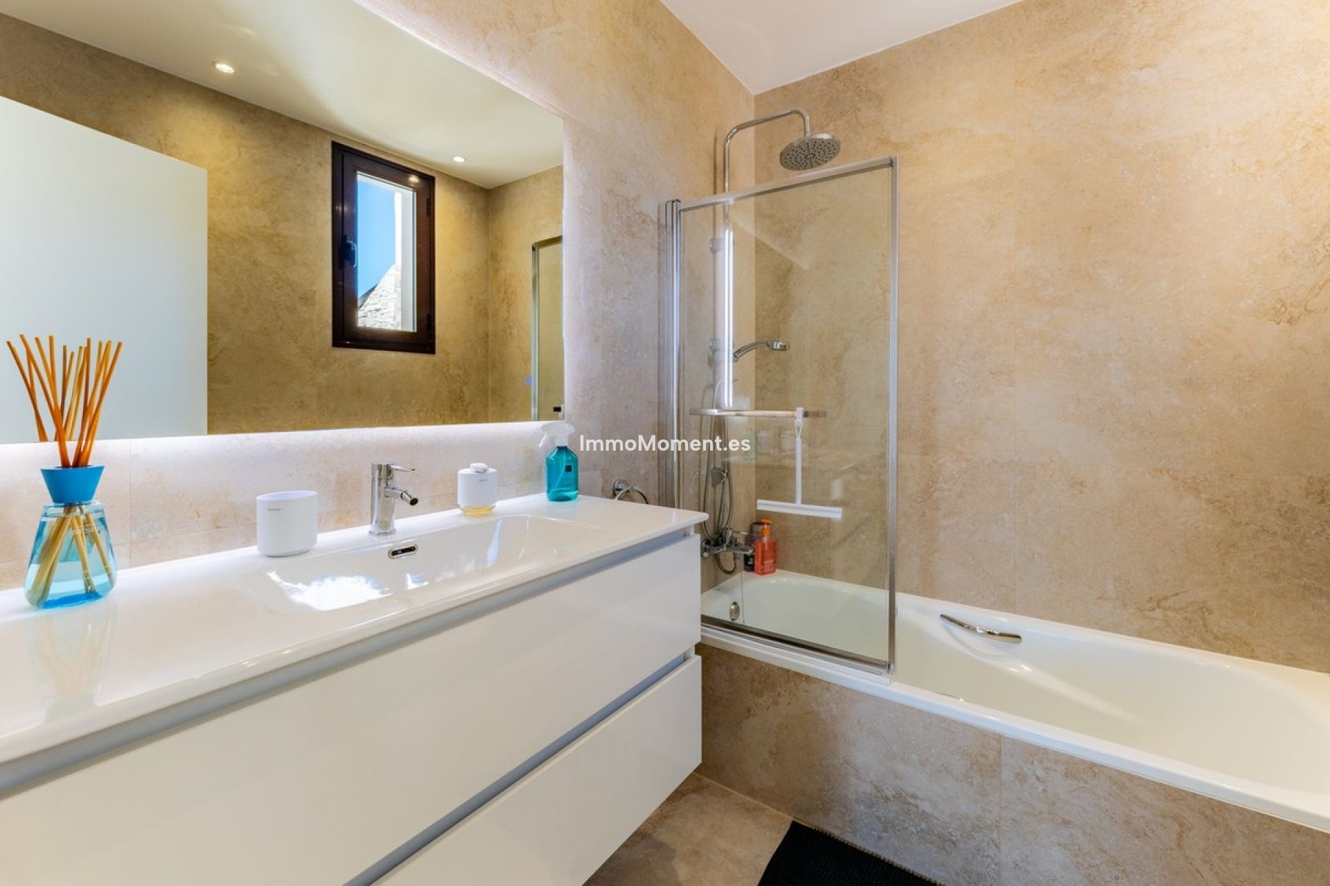 Resale - Detached villa - Estepona - Valle Romano