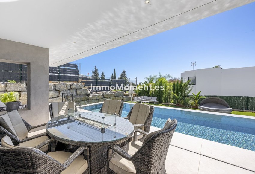 Resale - Detached villa - Estepona - Valle Romano