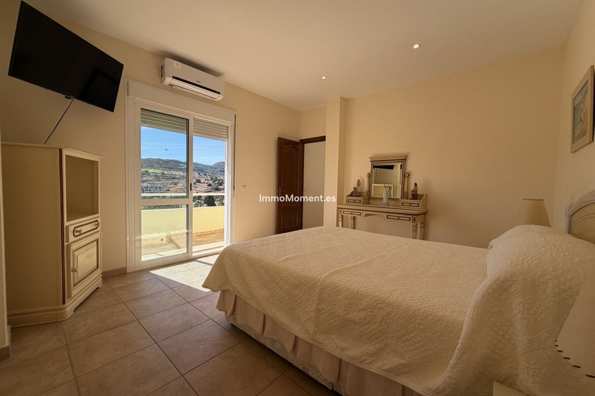 Resale - Detached villa - Estepona - Valle Romano