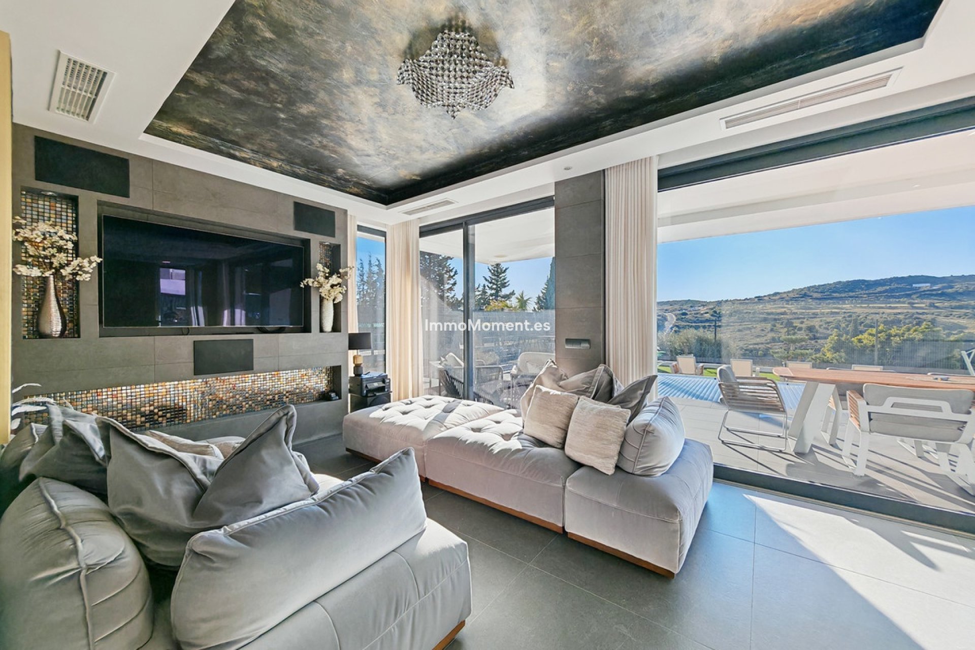 Resale - Detached villa - Estepona - Valle Romano