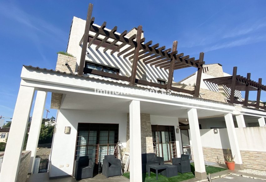 Resale - Detached villa - Estepona - Valle Romano