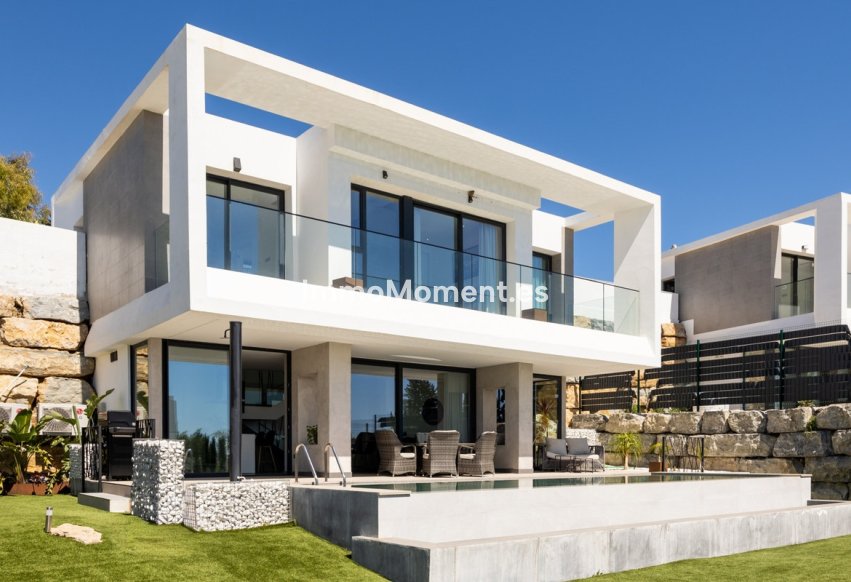 Resale - Detached villa - Estepona - Valle Romano