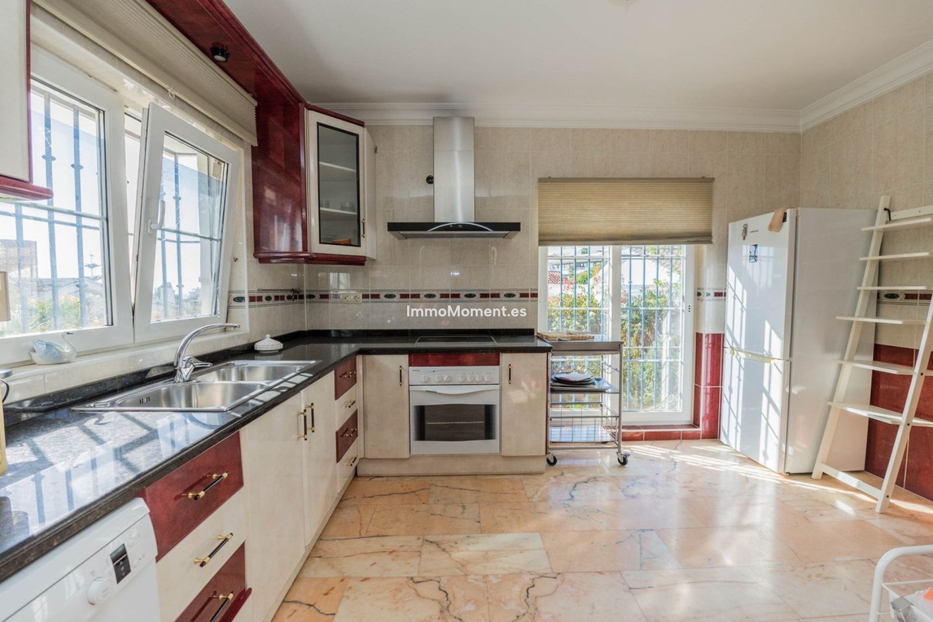 Resale - Detached villa - Fuengirola - Fuengirola Centro
