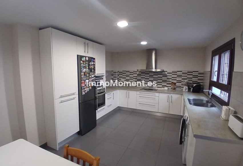 Resale - Detached villa - Fuengirola - Los Pacos