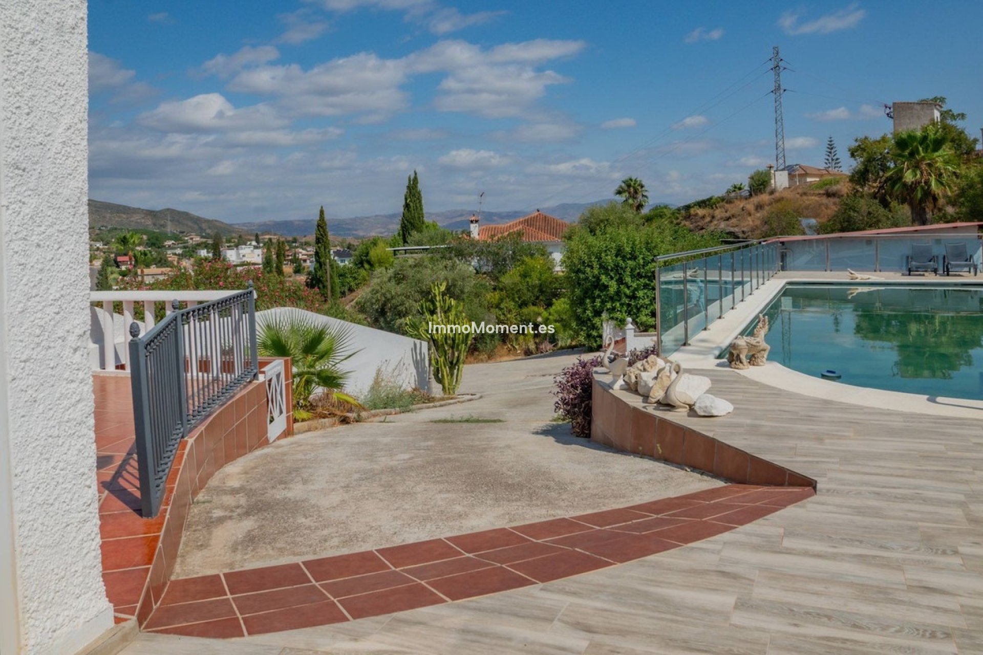 Resale - Detached villa - Inland  - Alhaurín de la Torre