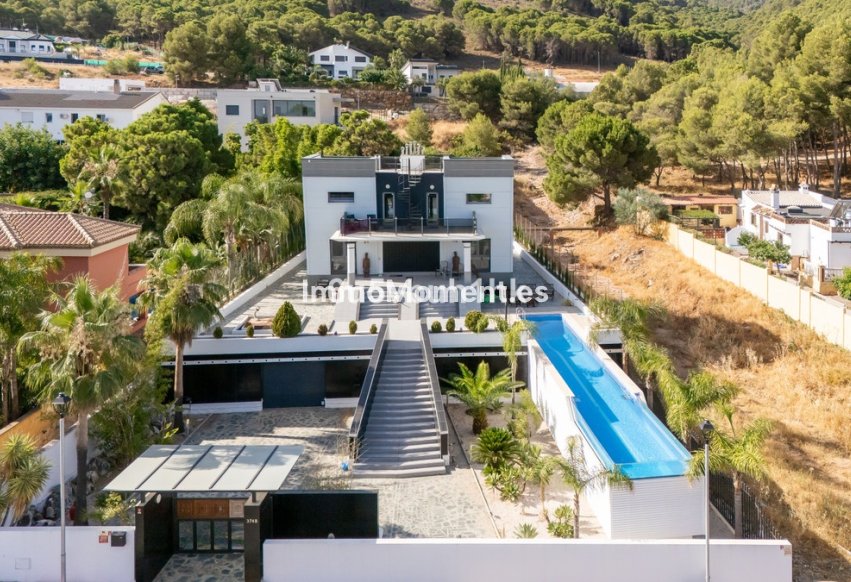 Resale - Detached villa - Inland  - Alhaurín de la Torre