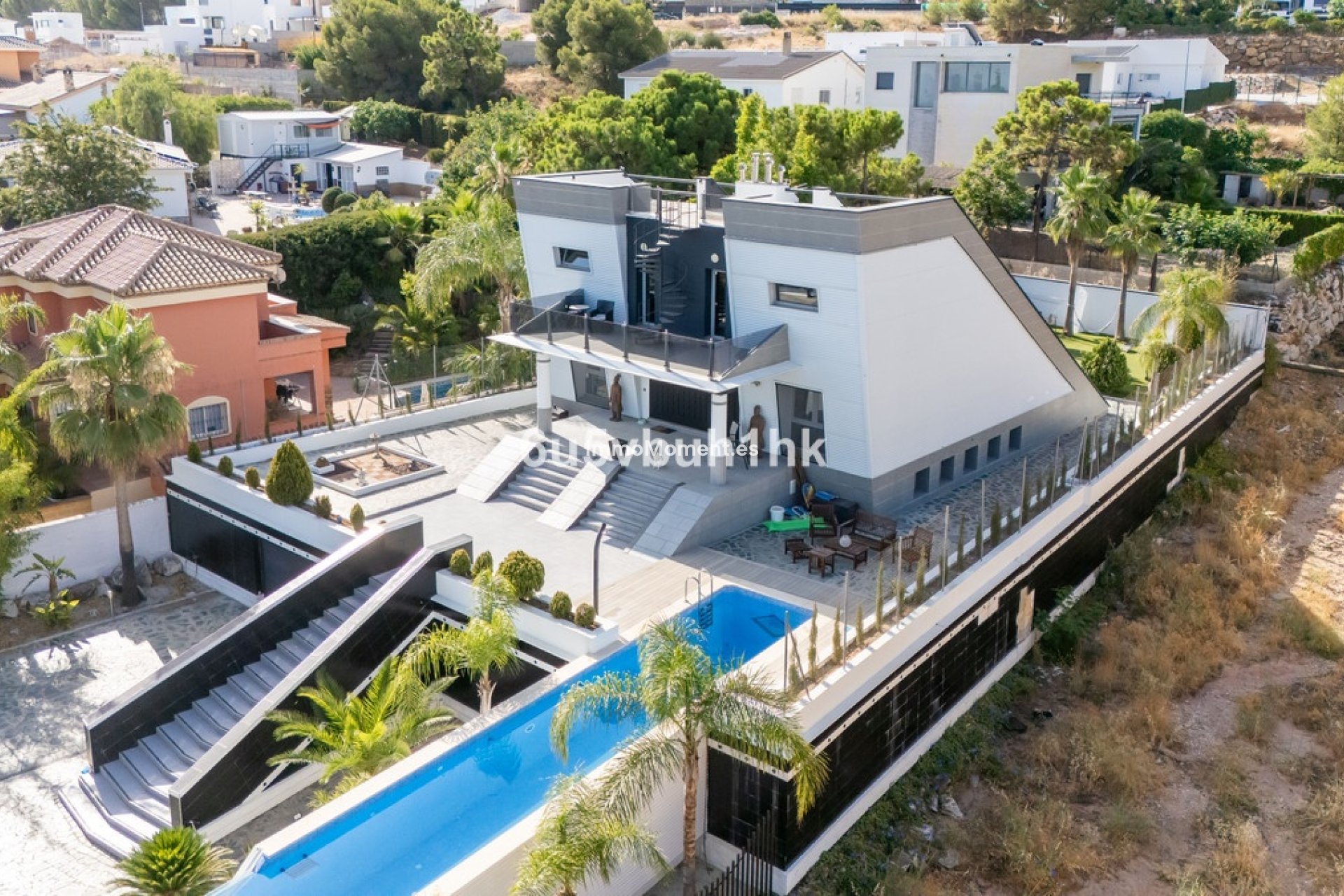 Resale - Detached villa - Inland  - Alhaurín de la Torre