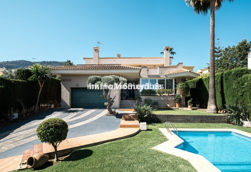 Resale - Detached villa - Inland  - Alhaurín de la Torre