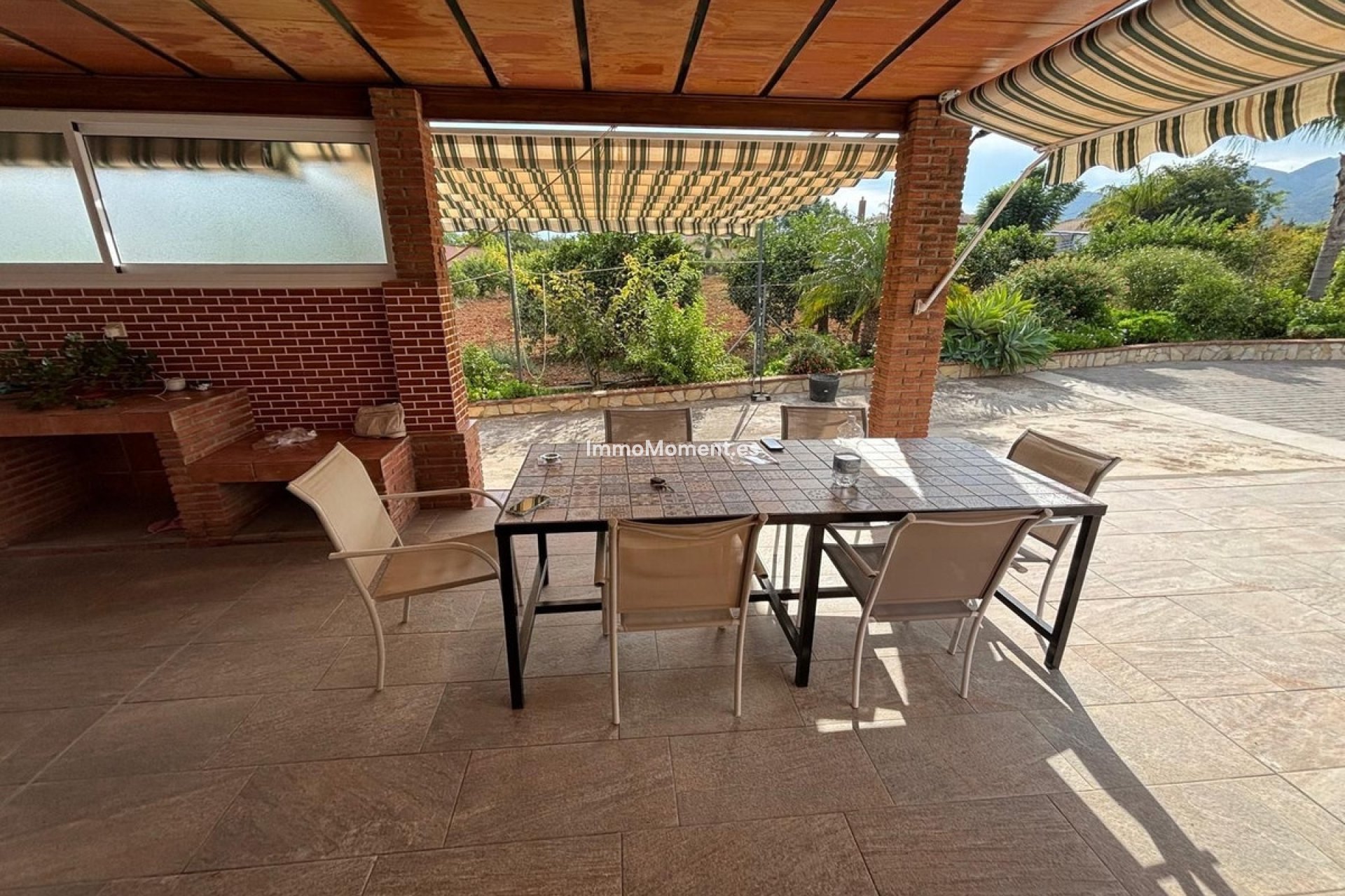 Resale - Detached villa - Inland  - Alhaurín de la Torre