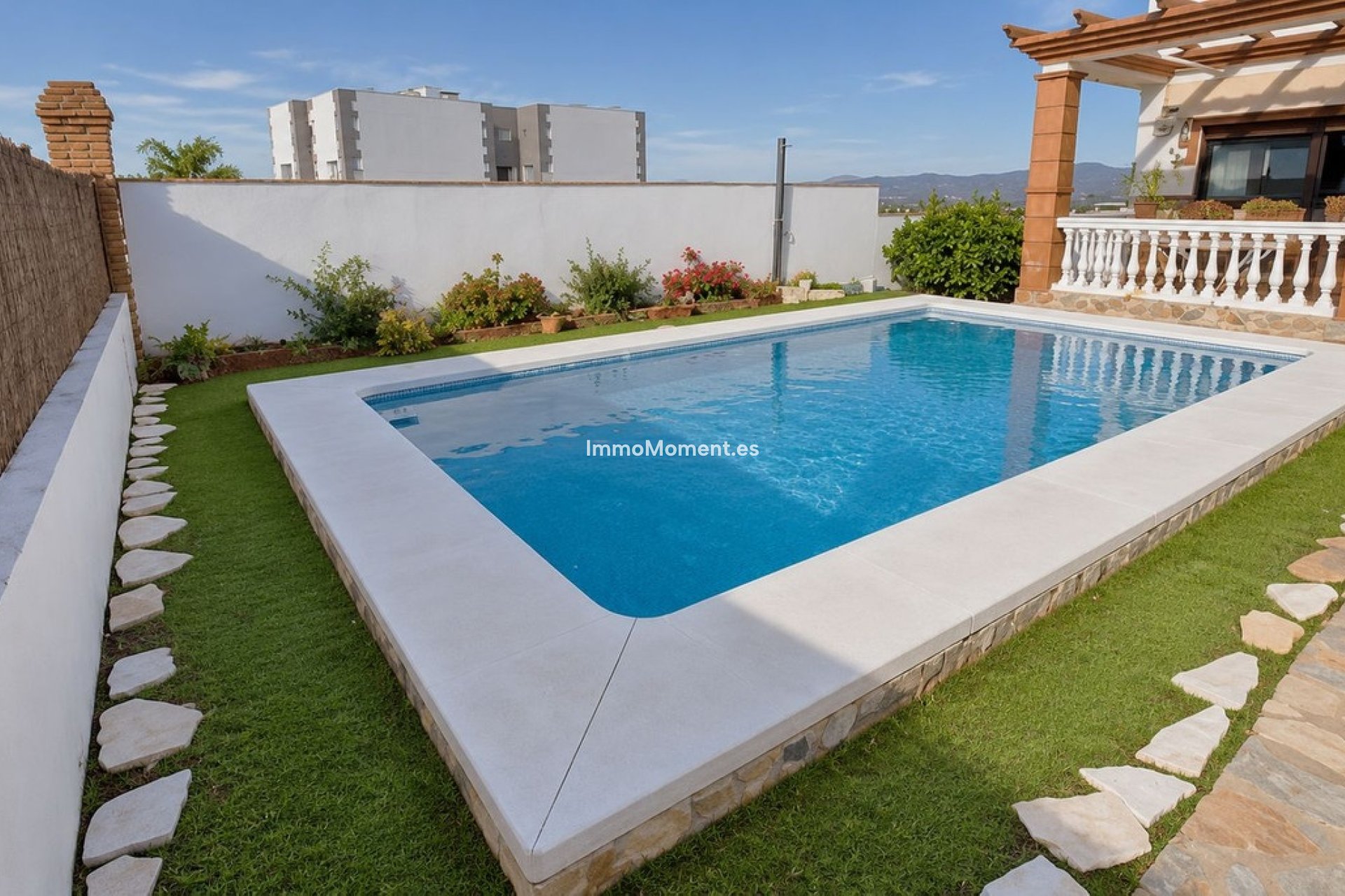 Resale - Detached villa - Inland  - Alhaurín de la Torre
