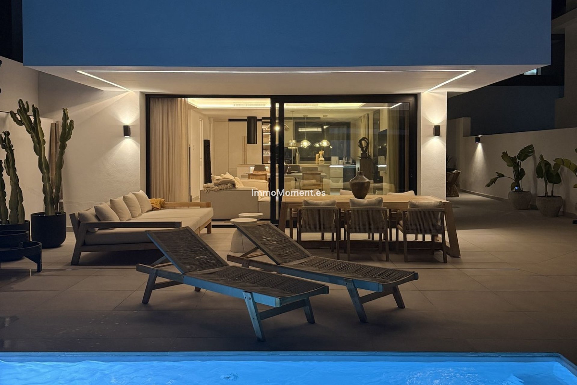 Resale - Detached villa - Inland  - Alhaurín de la Torre