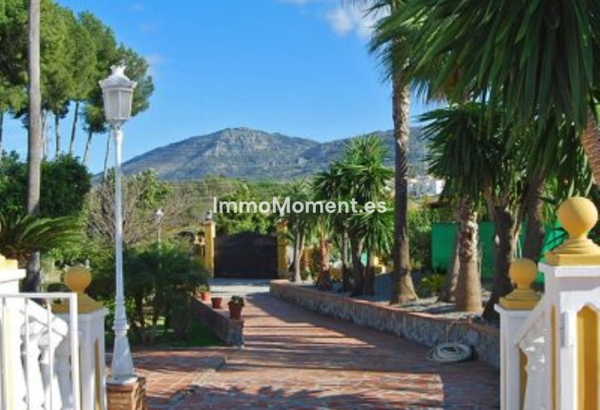 Resale - Detached villa - Inland  - Alhaurín de la Torre