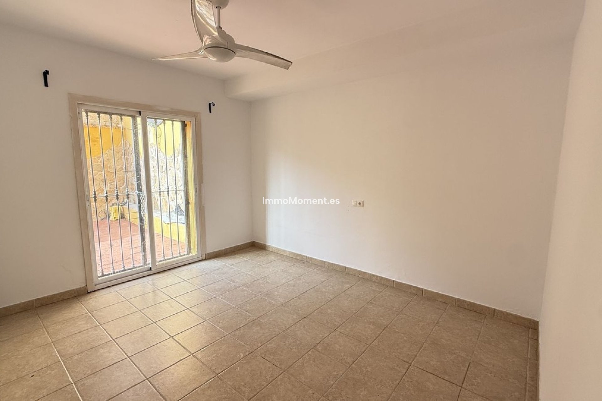 Resale - Detached villa - Inland  - Alhaurín de la Torre