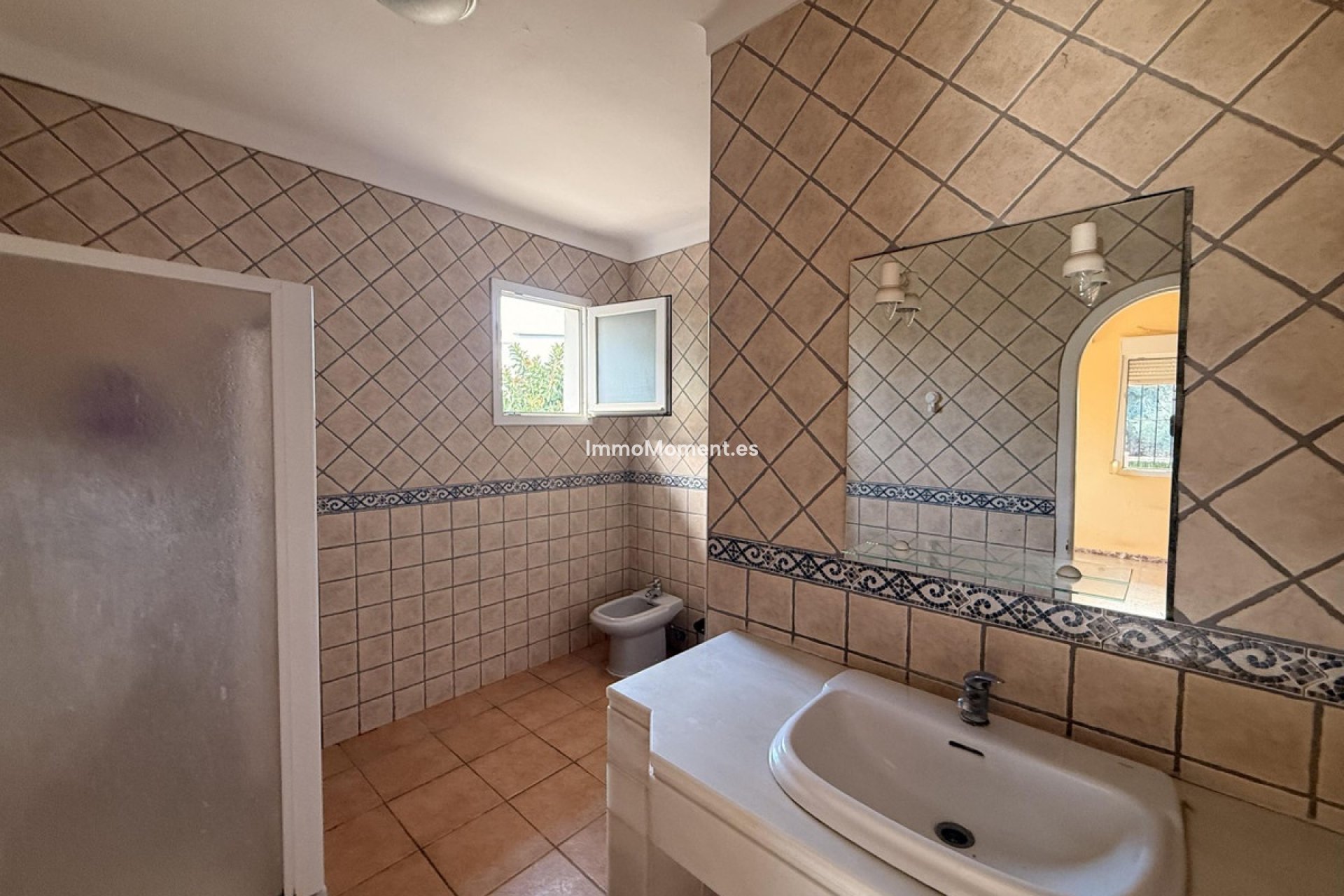 Resale - Detached villa - Inland  - Alhaurín de la Torre
