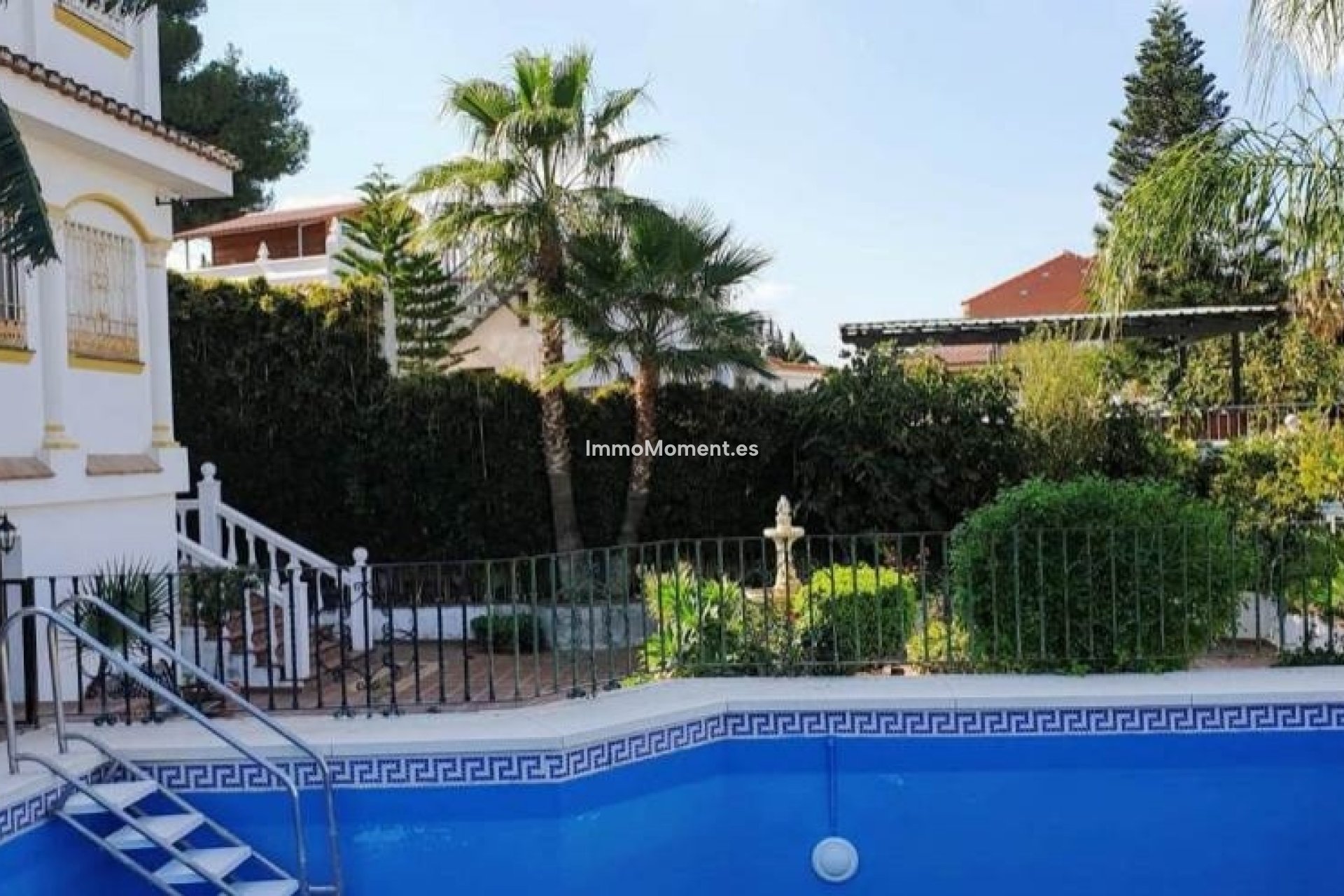 Resale - Detached villa - Inland  - Alhaurín de la Torre