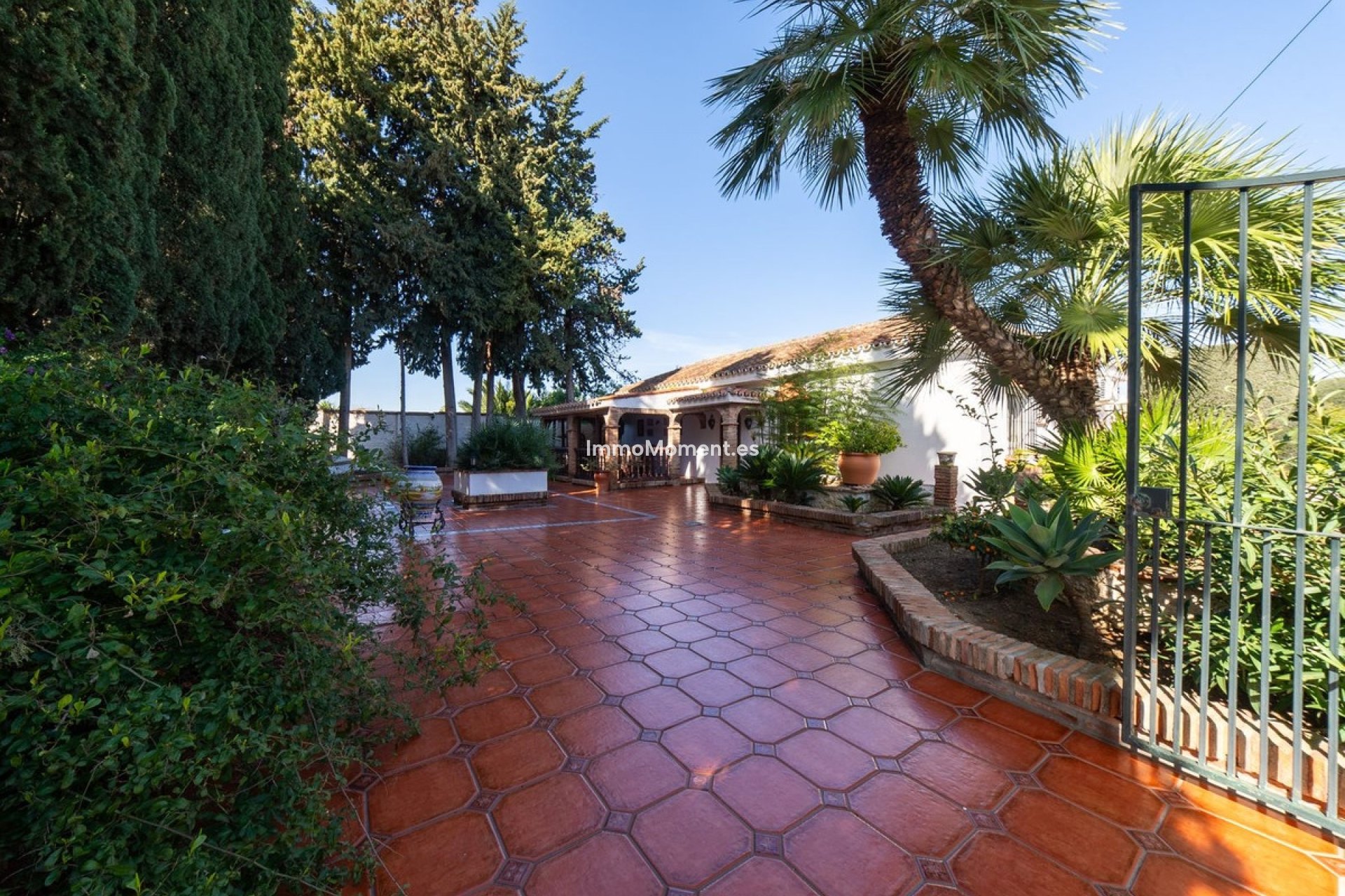 Resale - Detached villa - Inland  - Alhaurín de la Torre