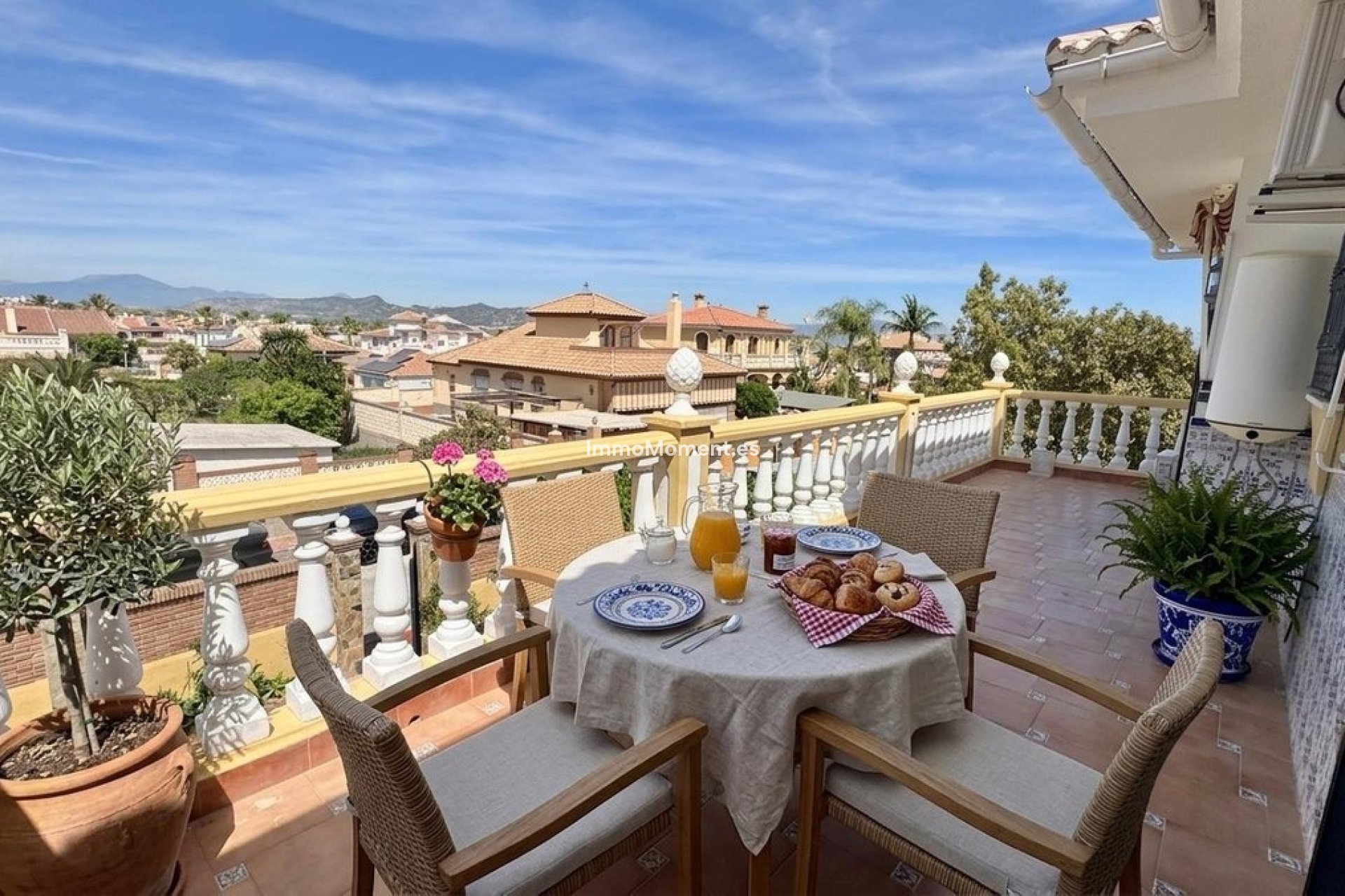 Resale - Detached villa - Inland  - Alhaurín de la Torre