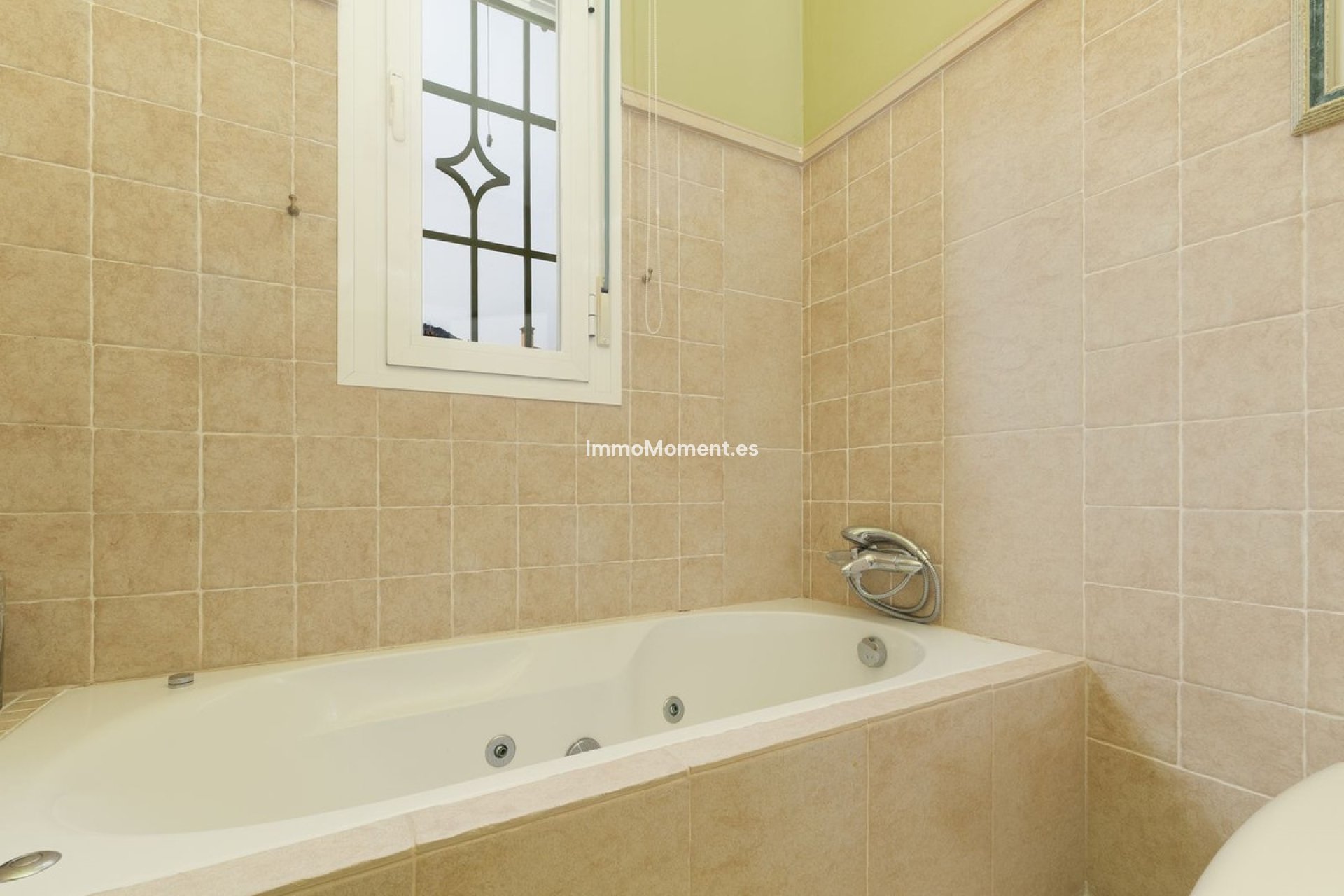 Resale - Detached villa - Inland  - Alhaurín de la Torre