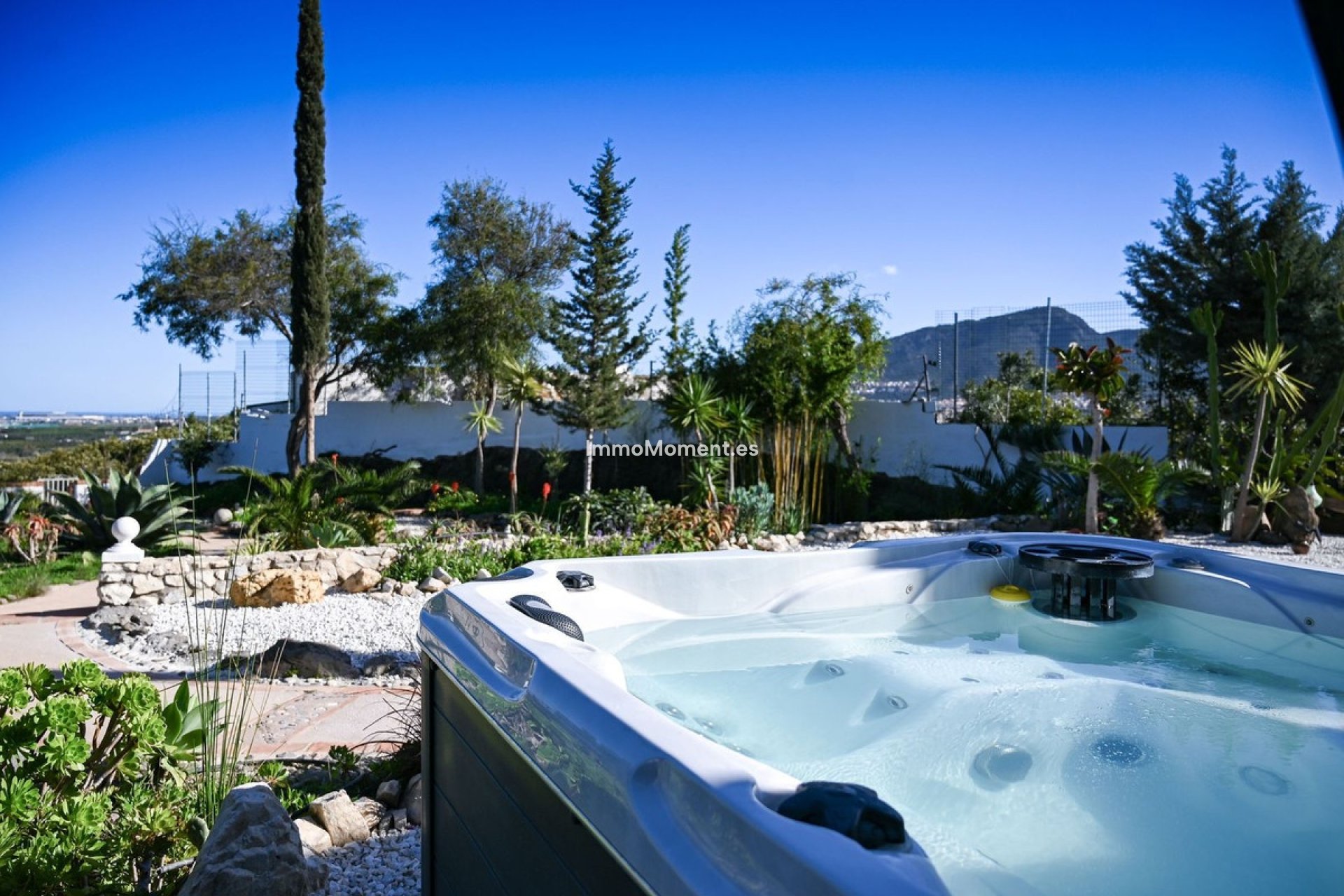 Resale - Detached villa - Inland  - Alhaurín de la Torre
