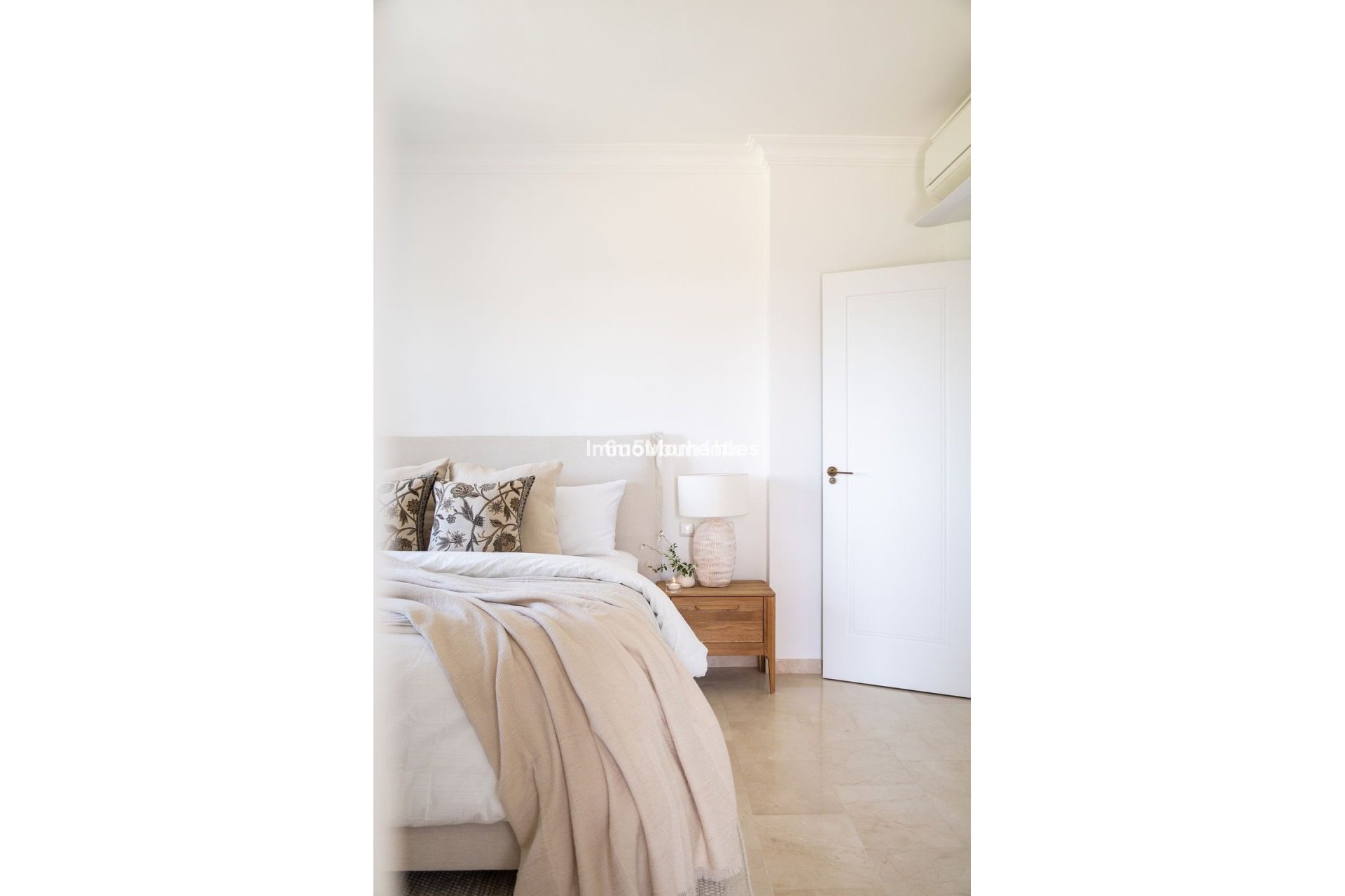 Resale - Detached villa - Inland  - Alhaurín de la Torre