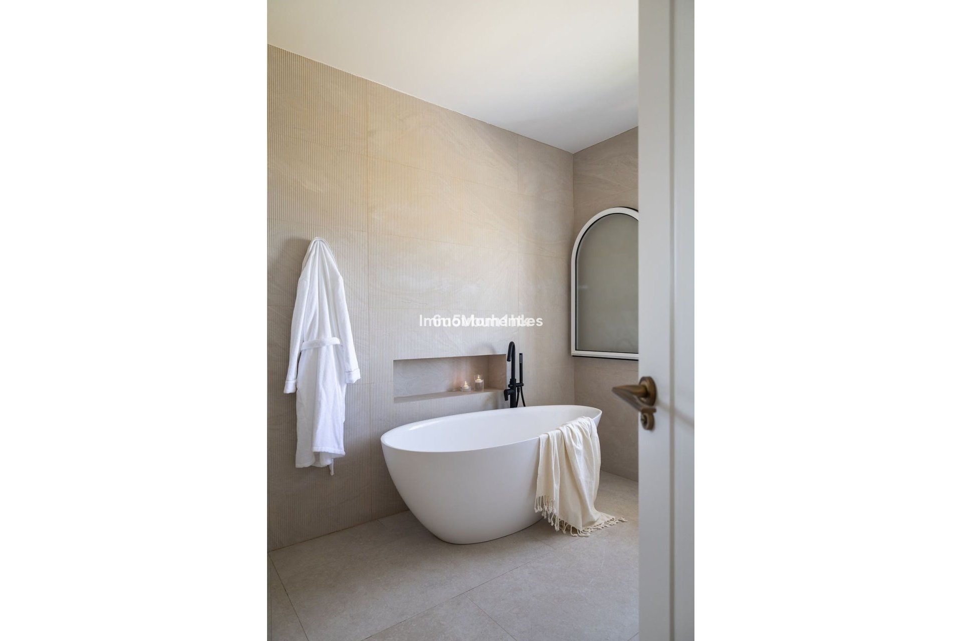 Resale - Detached villa - Inland  - Alhaurín de la Torre