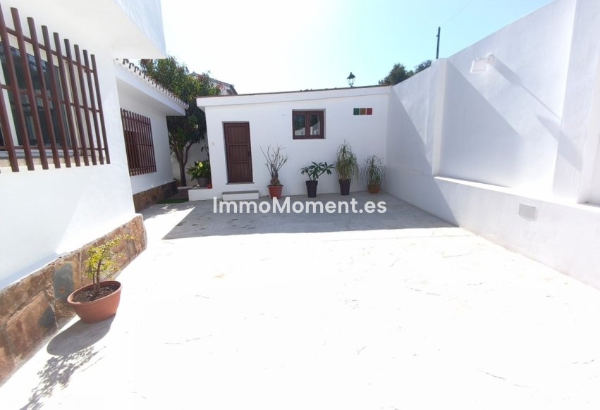 Resale - Detached villa - Inland  - Alhaurín de la Torre