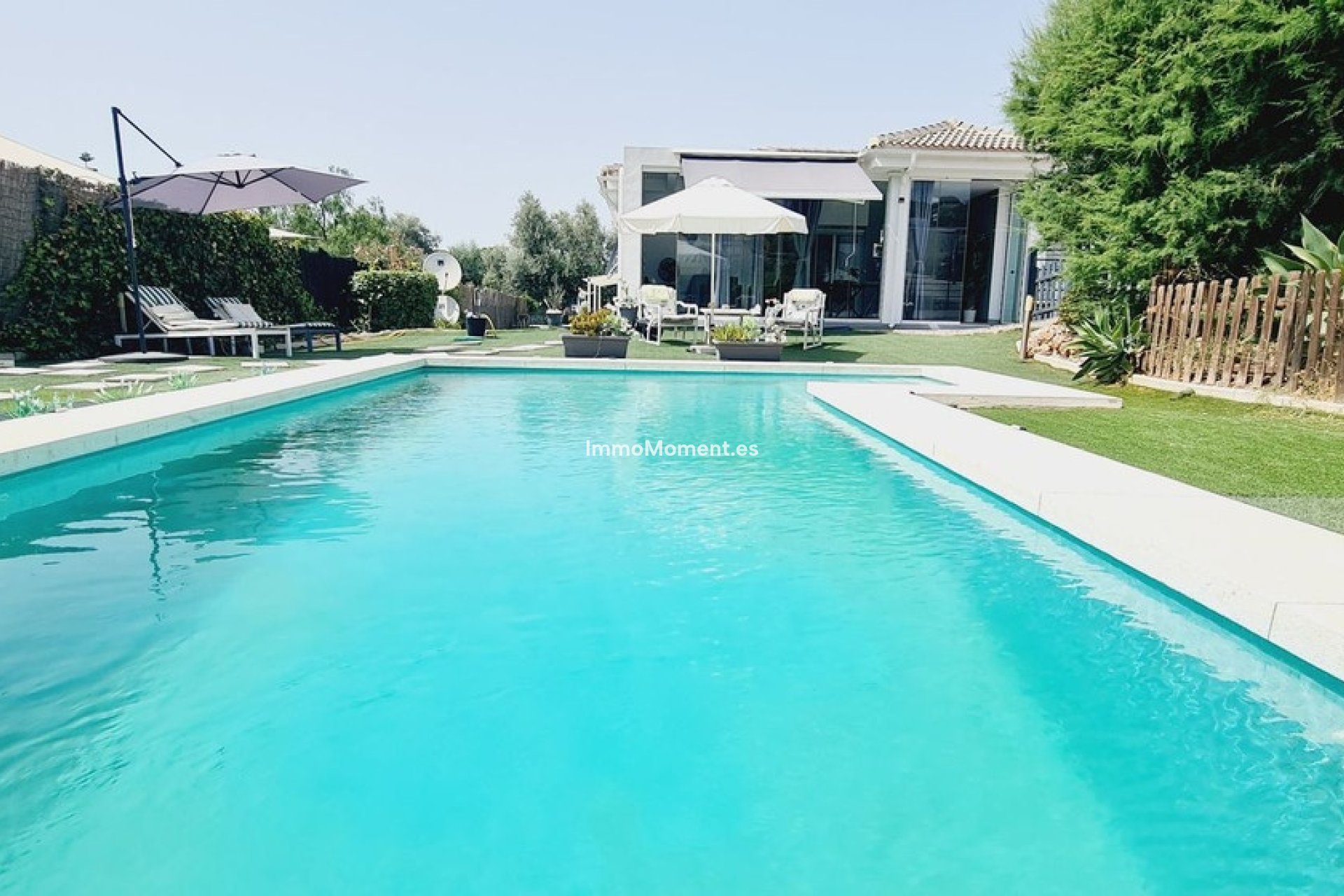 Resale - Detached villa - Inland  - Alhaurín de la Torre