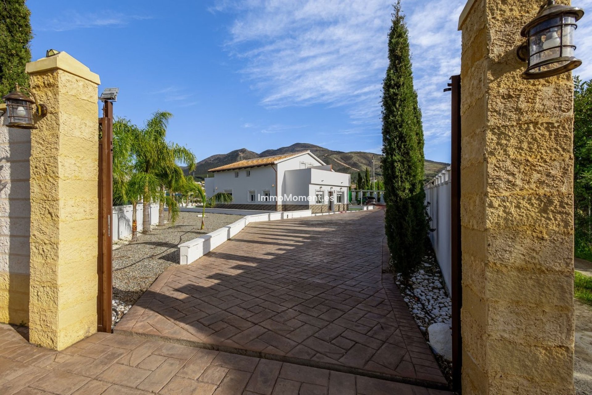 Resale - Detached villa - Inland  - Alhaurín el Grande Centro