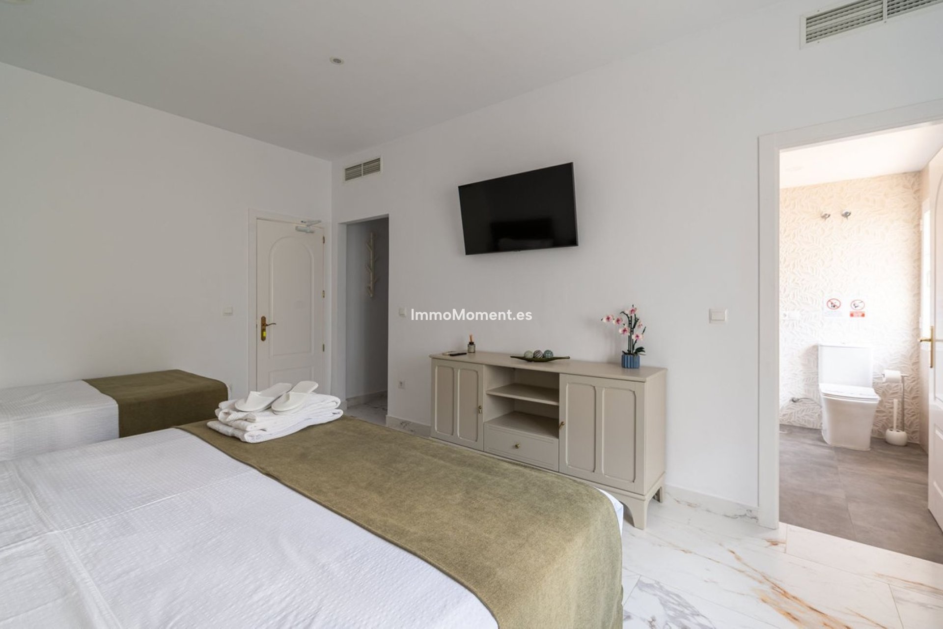 Resale - Detached villa - Inland  - Alhaurín el Grande Centro