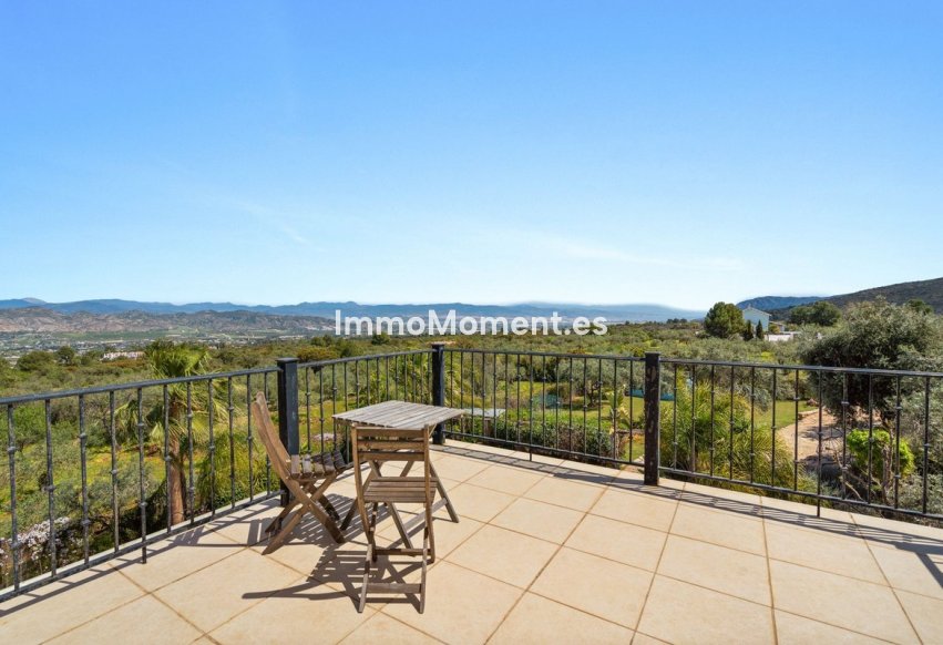 Resale - Detached villa - Inland  - Alhaurín el Grande Centro