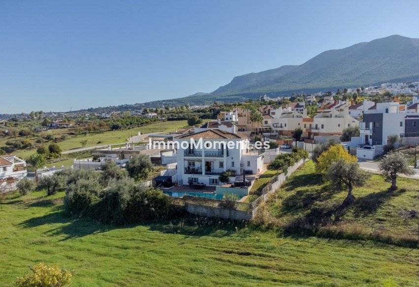 Resale - Detached villa - Inland  - Alhaurín el Grande Centro
