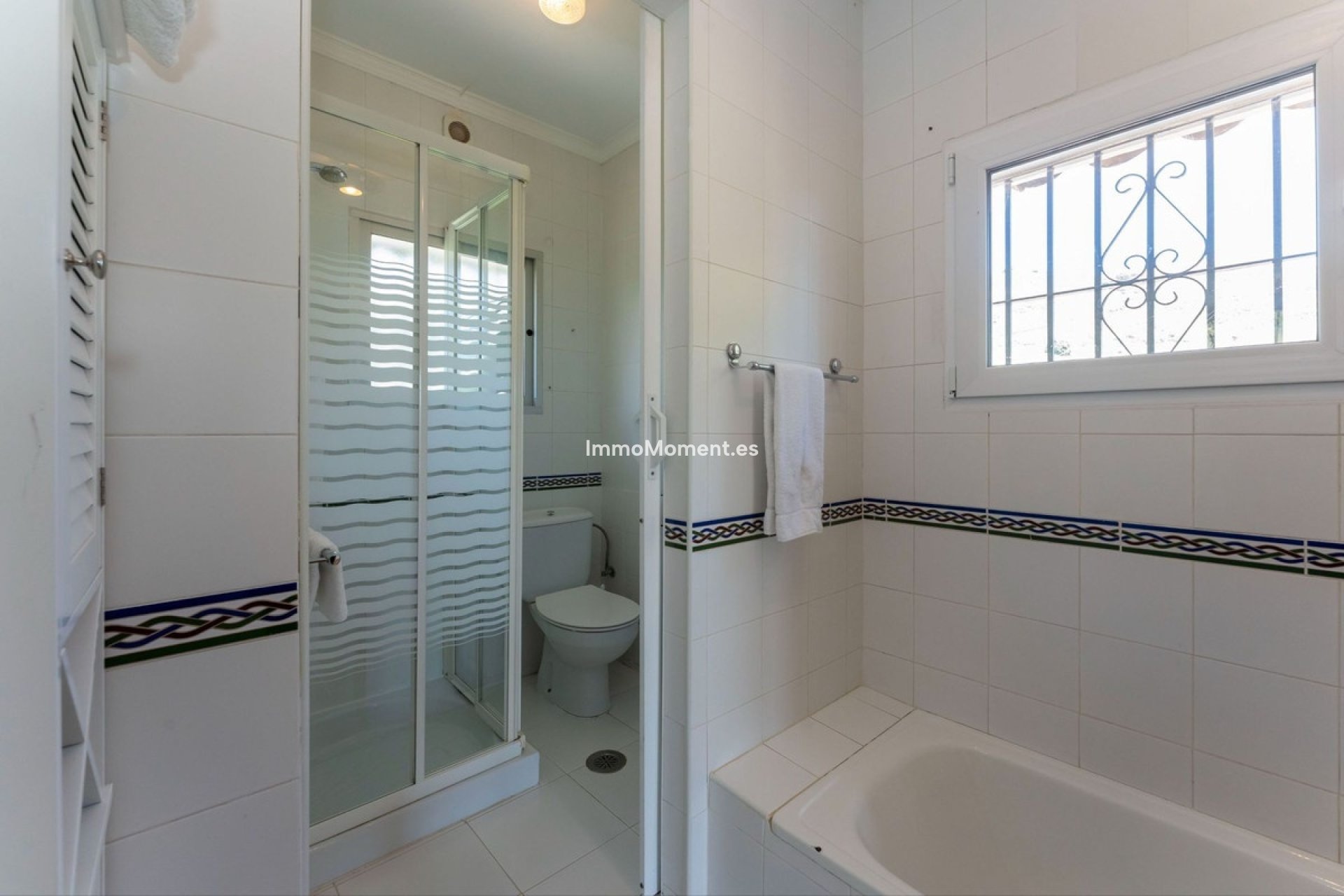 Resale - Detached villa - Inland  - Alhaurín el Grande Centro