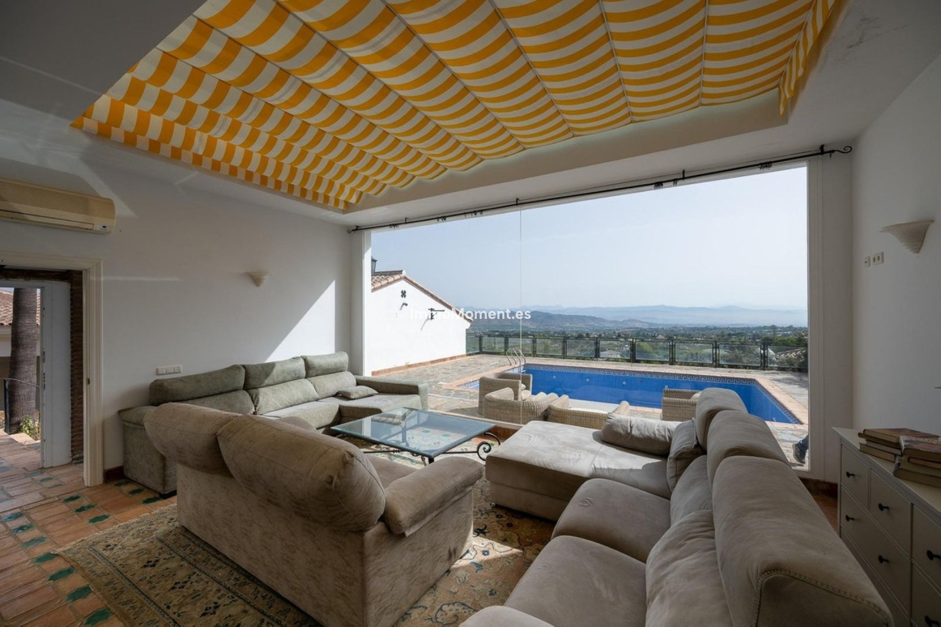 Resale - Detached villa - Inland  - Alhaurín el Grande Centro