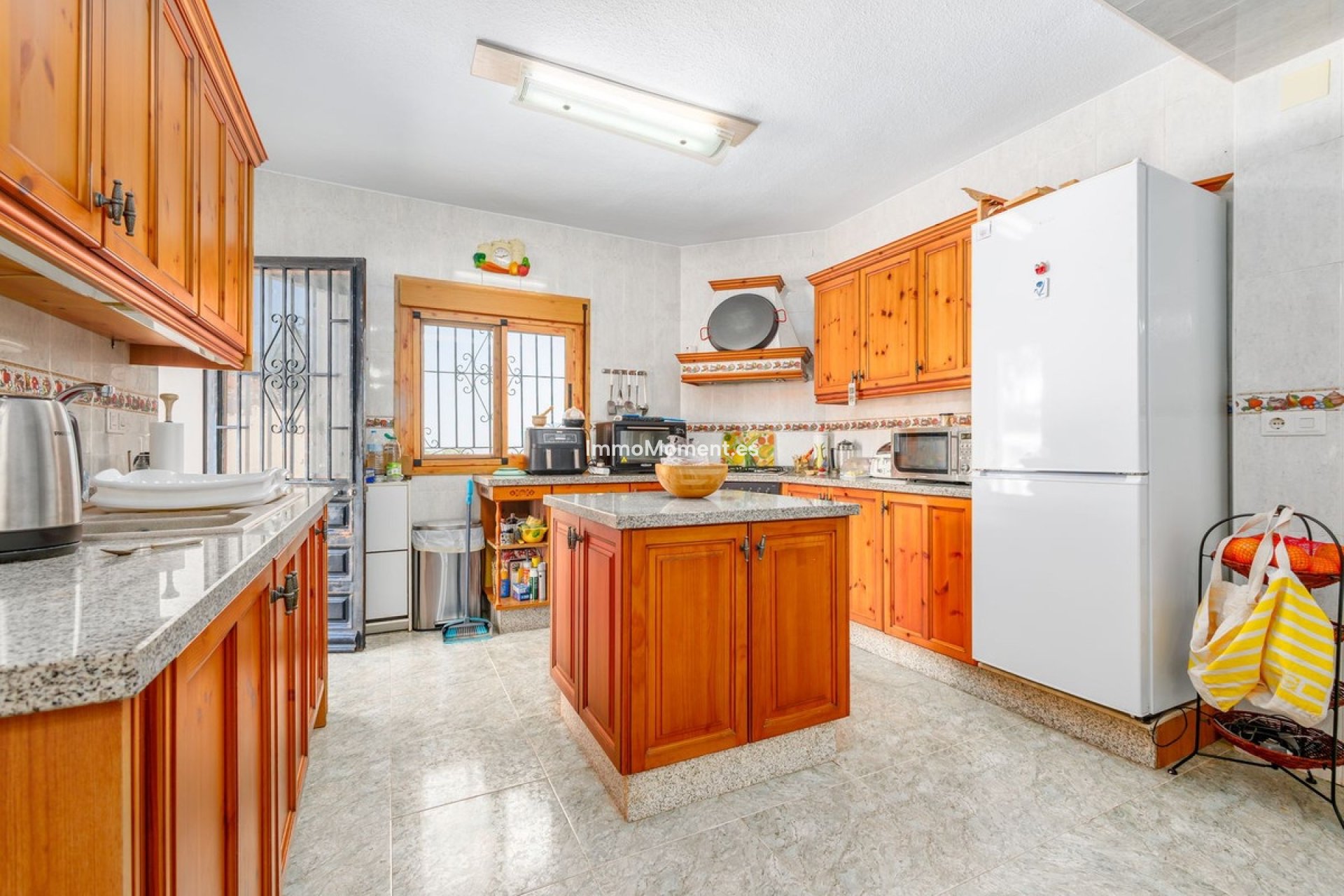 Resale - Detached villa - Inland  - Alhaurín el Grande Centro