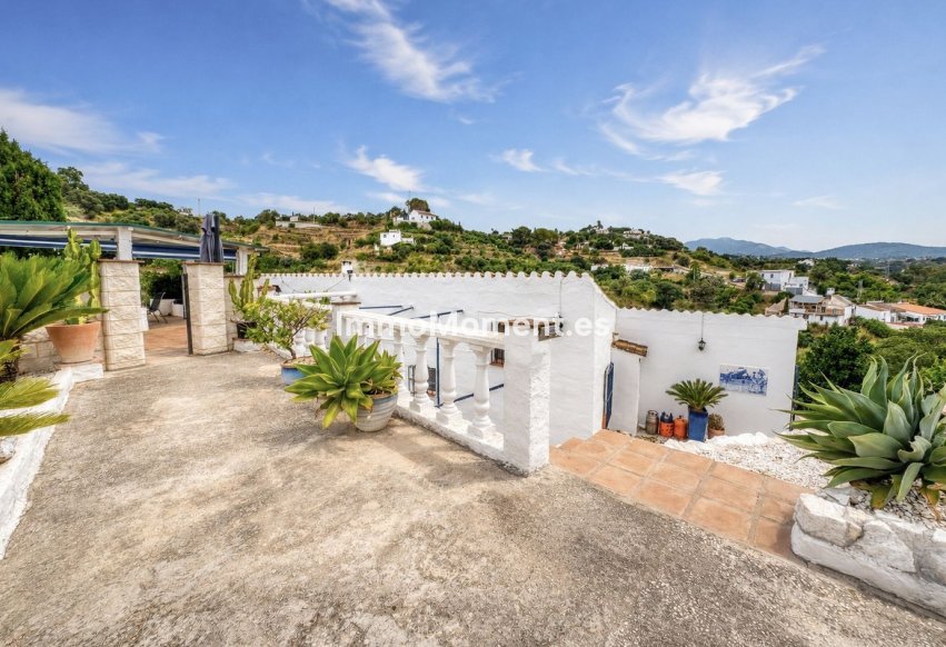 Resale - Detached villa - Inland  - Alhaurín el Grande Centro