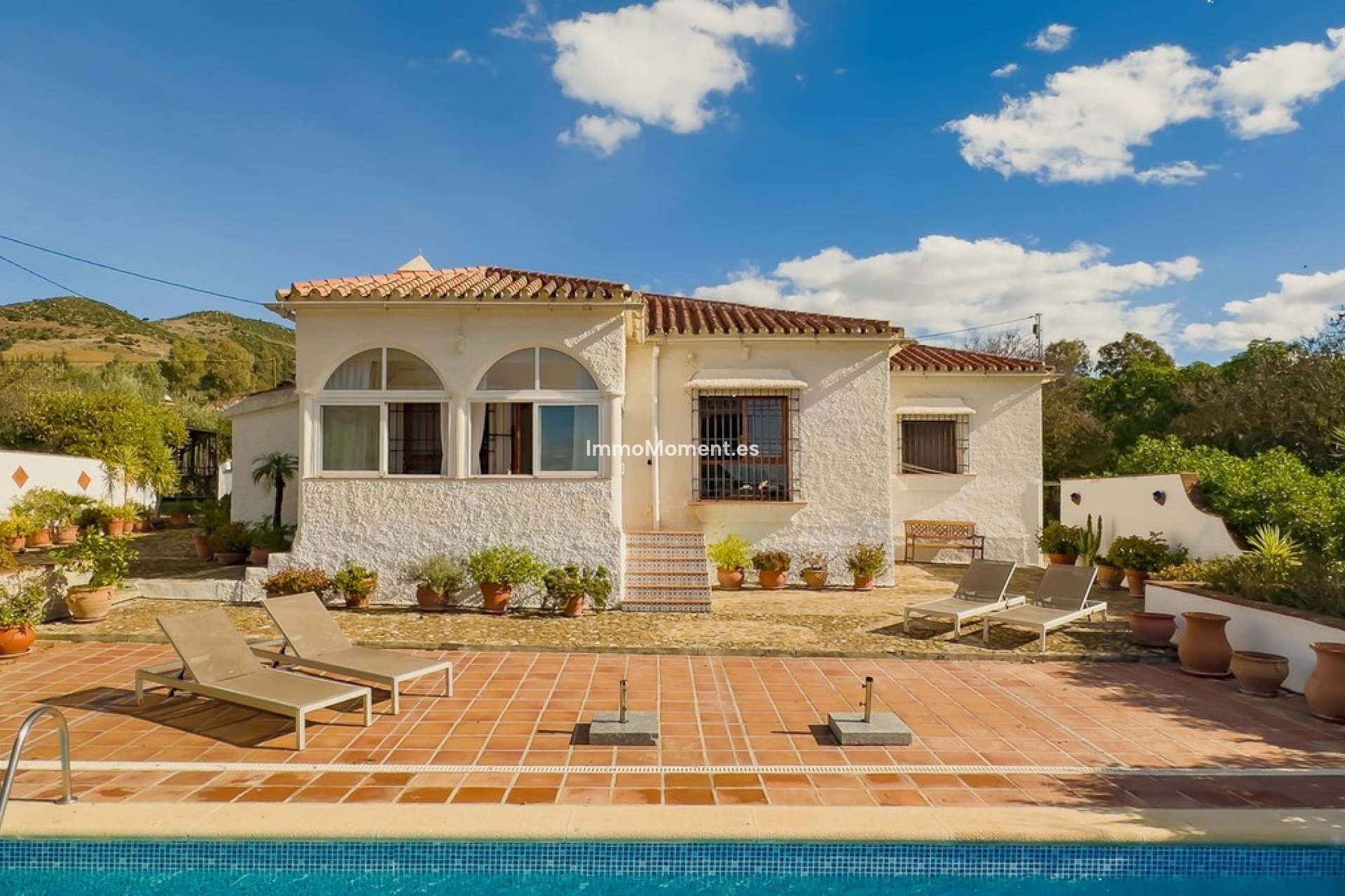 Resale - Detached villa - Inland  - Almogía