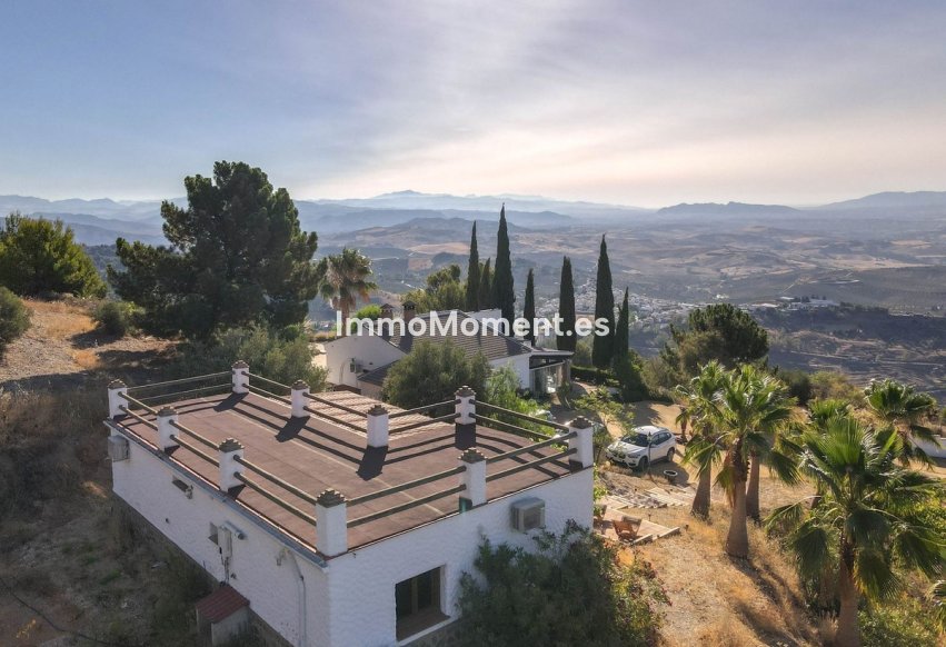 Resale - Detached villa - Inland  - Alozaina