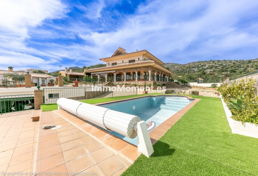 Resale - Detached villa - Inland  - Churriana