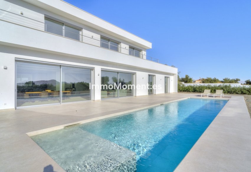Resale - Detached villa - Inland  - Coín