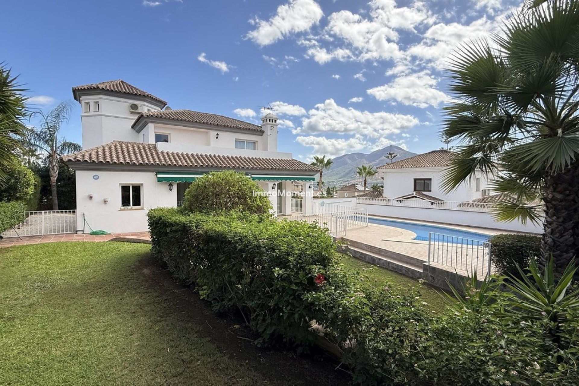Resale - Detached villa - Inland  - Coín