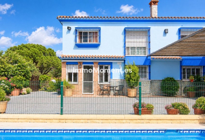 Resale - Detached villa - Inland  - Coín