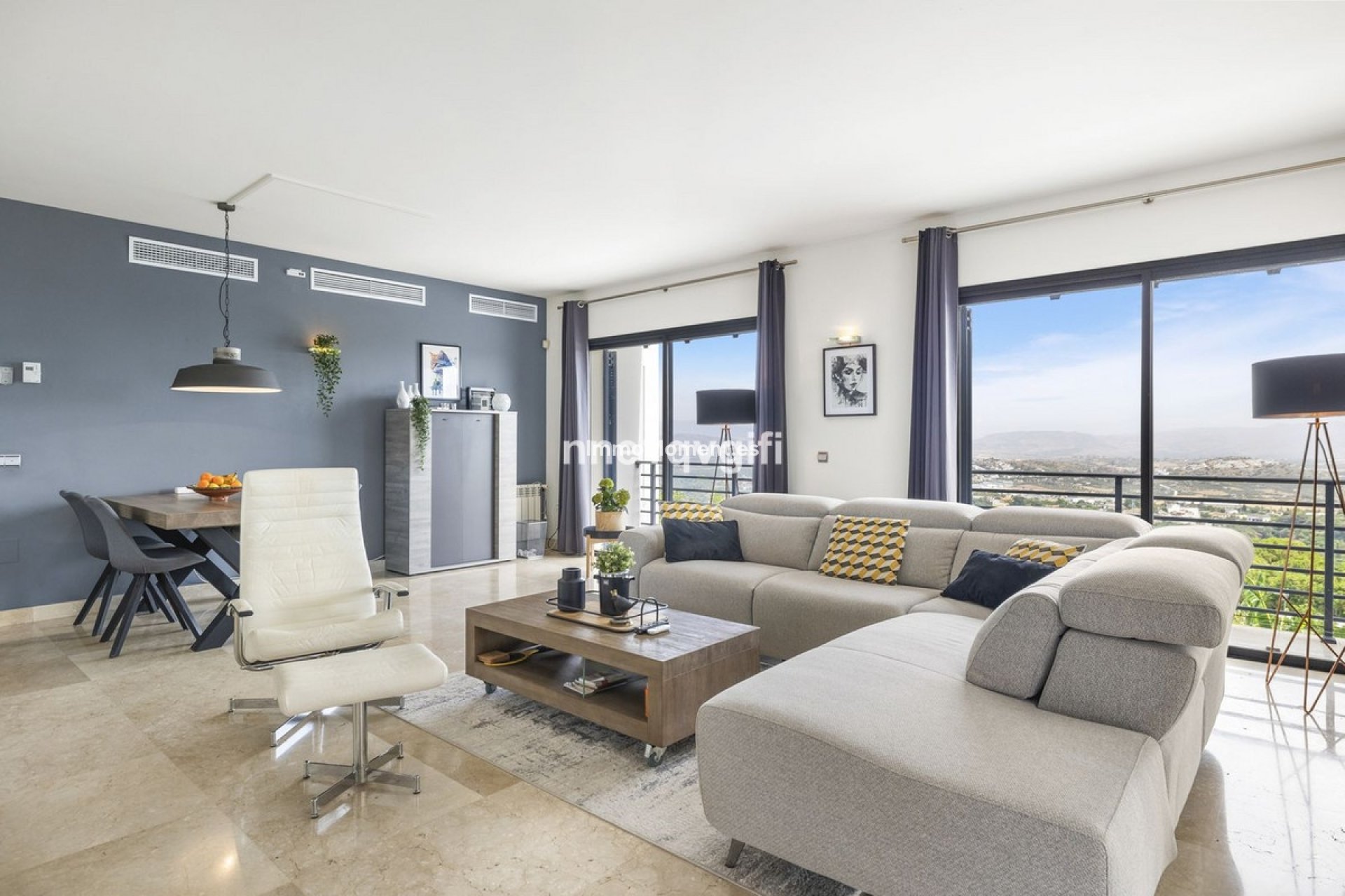Resale - Detached villa - Inland  - Coín