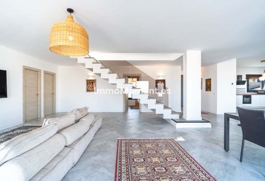Resale - Detached villa - Inland  - Coín