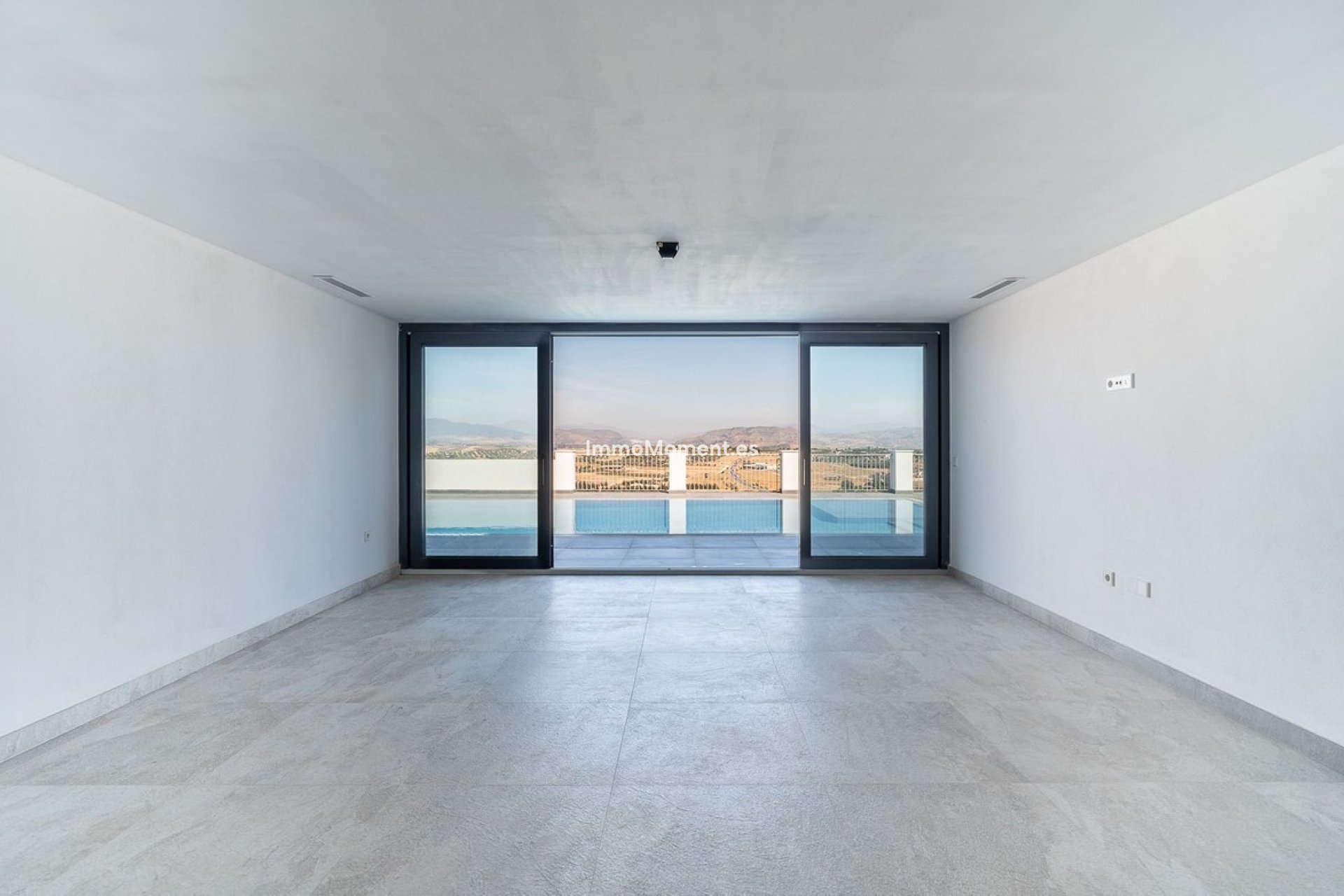 Resale - Detached villa - Inland  - Coín