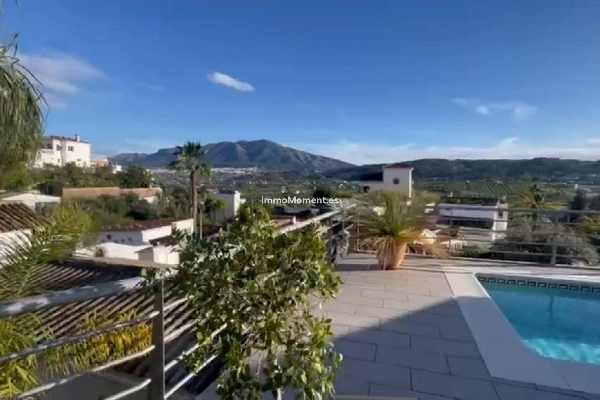 Resale - Detached villa - Inland  - Coín