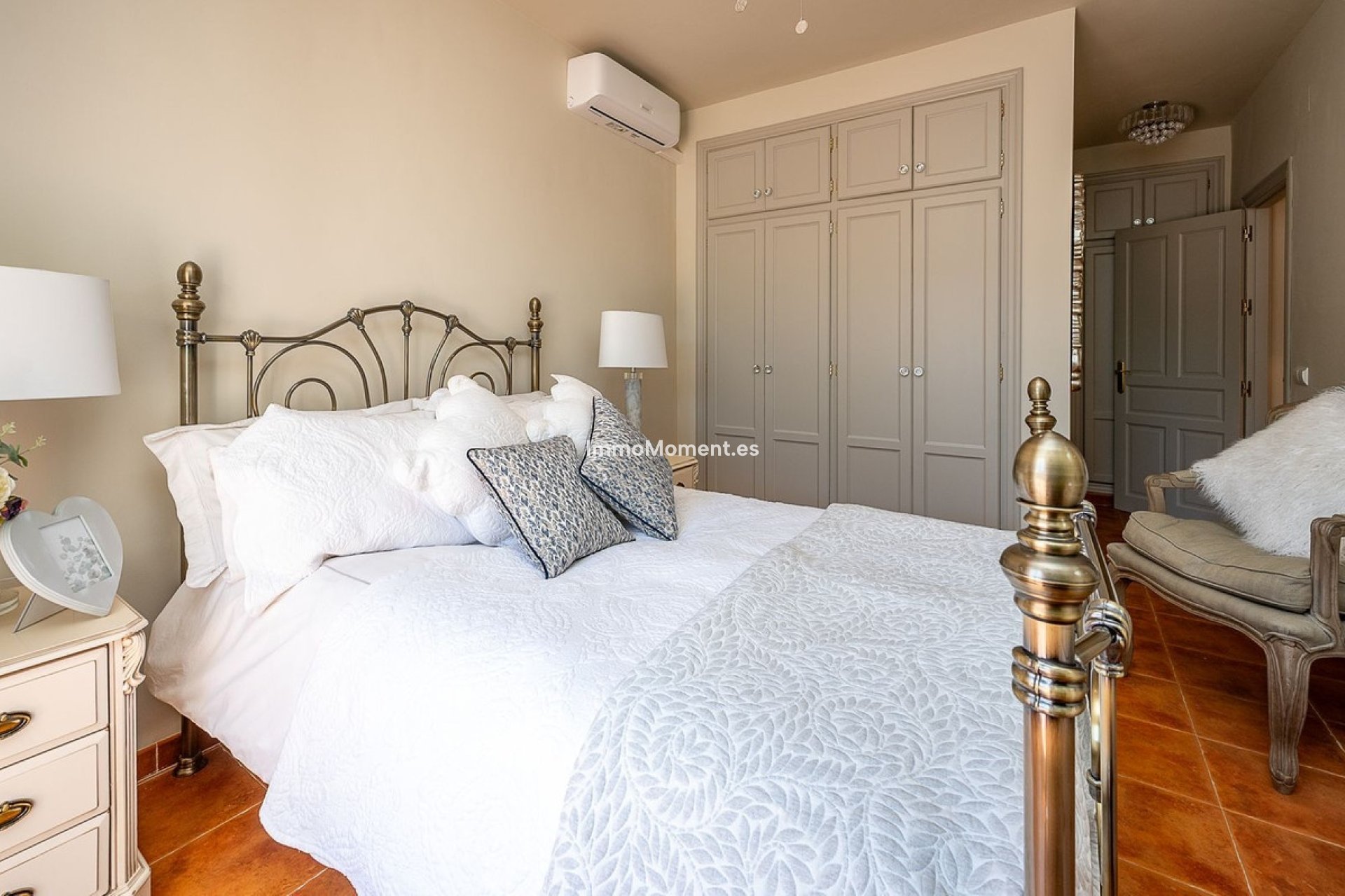 Resale - Detached villa - Inland  - Coín