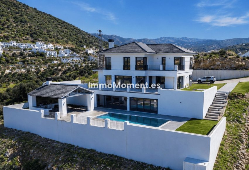 Resale - Detached villa - Inland  - Coín
